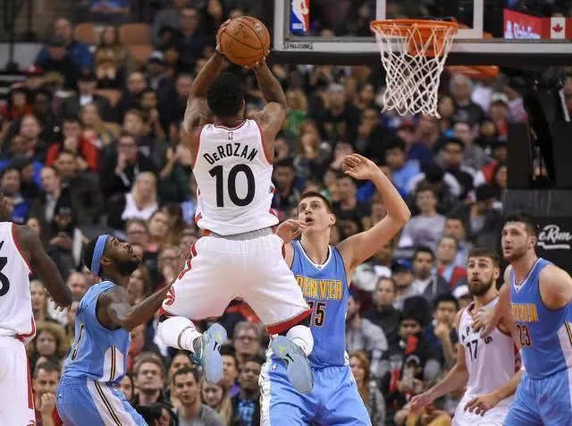 尤其在面对 尤其在面对