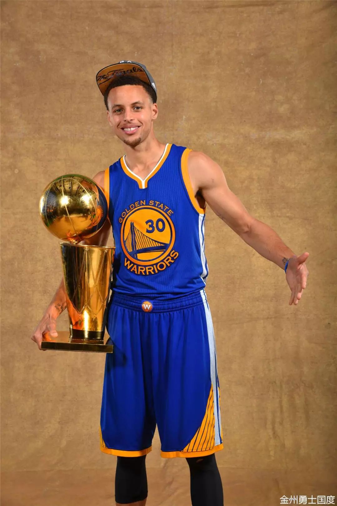 美与媒体共 美与媒体共